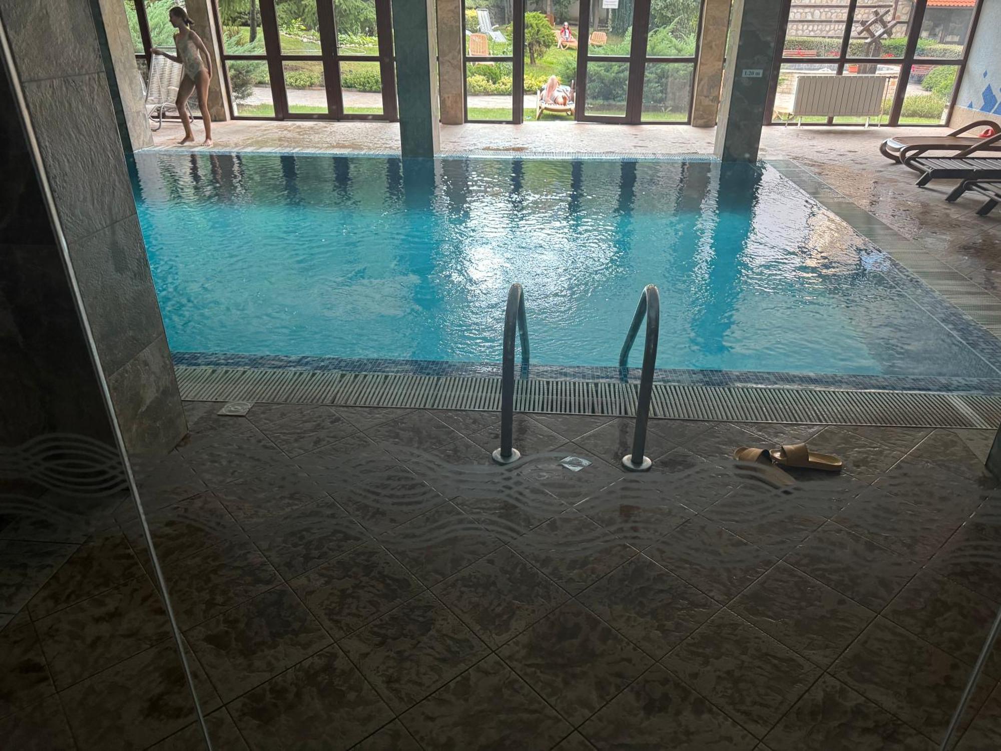 2-Bedroom, 2-Bathroom With Fireplace And Garden At Winslow Infinity Bansko Bagian luar foto