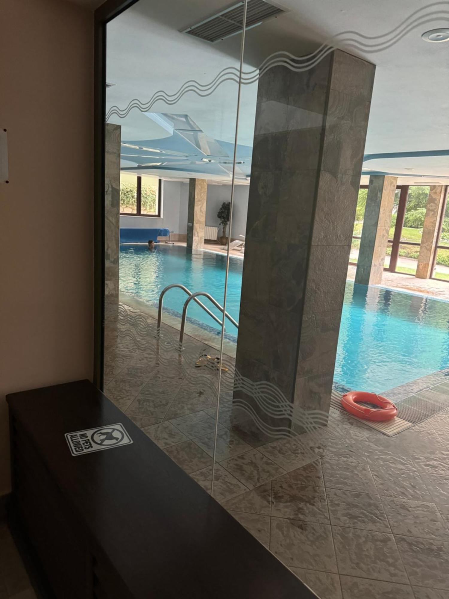 2-Bedroom, 2-Bathroom With Fireplace And Garden At Winslow Infinity Bansko Bagian luar foto